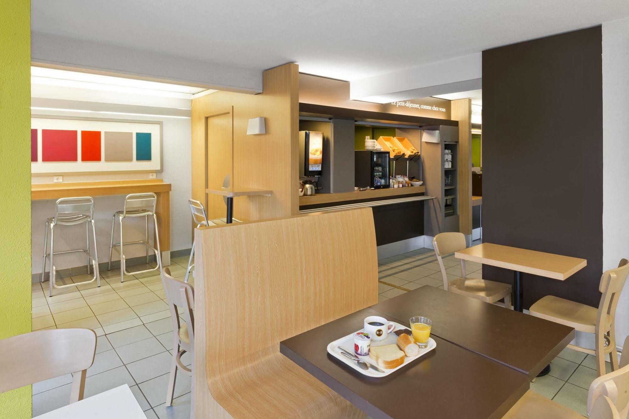 B&B Hotel Morlaix サン・マルタン・デ・シャン エクステリア 写真